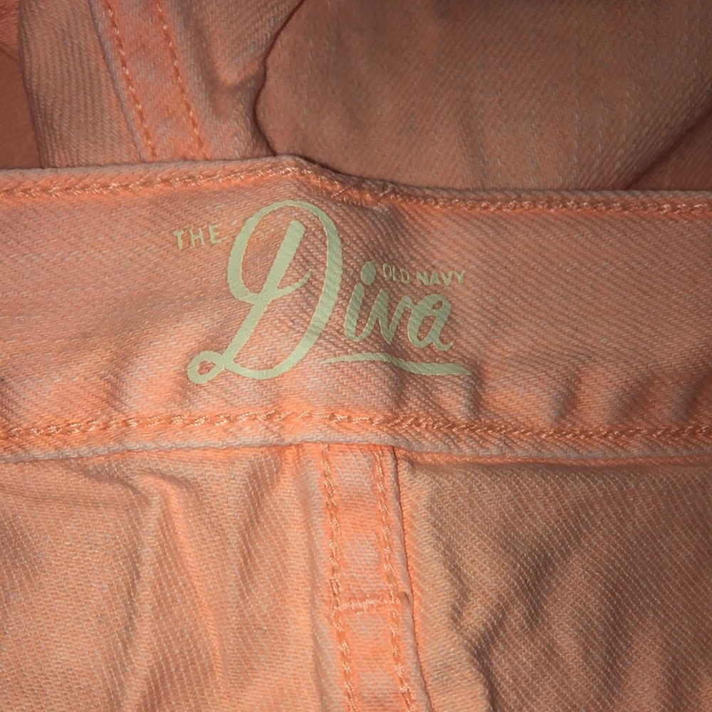 Old Navy Diva Fit Shorts, size 16 - Picture 6 of 7